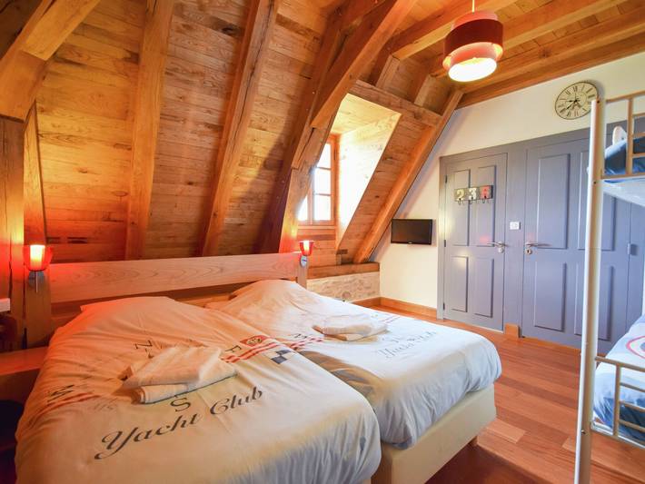 Villa pour 12 personnes, avec piscine ainsi que terrasse et jardin, animaux acceptés en Dordogne - 2