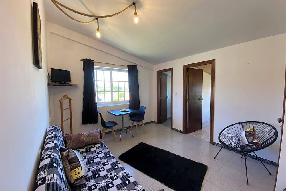 Entire apartment, Attic Apartment Overlooking The Mouth Of The River: Ideal For Couples in A Guarda, Galician Coast