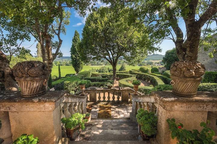 Château de Saint Siffret Parc classé et piscine privée in Saint-Siffret, Région de Nîmes