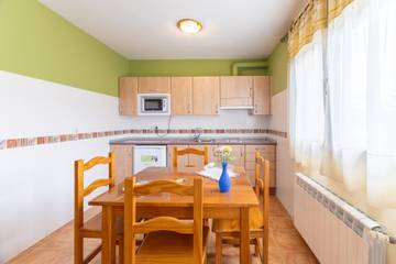Apartamento para 4 Personas en Estación de esquí de La Pinilla, Santo Tomé del Puerto, Foto 2