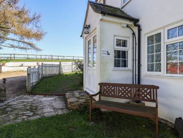 Log Cabin for 4 People in West Dorset Heritage Coast, South West England, Photo 3