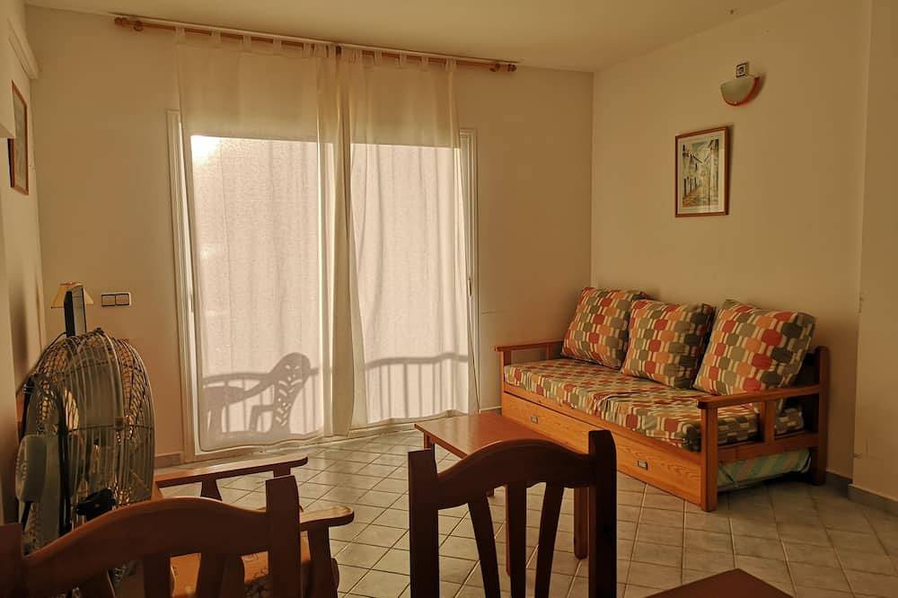Appartement entier, Es Pujols: Appartement dans une résidence in Es Pujols, Formentera