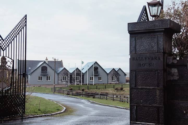 Holiday rental for 28 people, with Terrace in Doolin