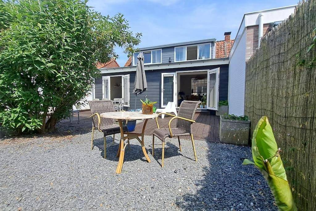 Family home with garden, center Middelburg in Middelburg, Walcheren