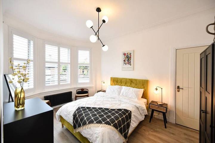 Ganze Wohnung, Lallan Shores - 2 bed newly refurbished ground floor flat in town centre location in Troon. in Troon, Firth Of Clyde