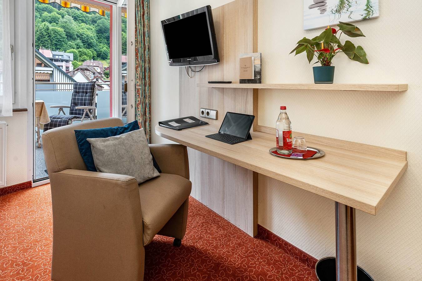 Ferienwohnung 'Einzelzimmer' mit Gemeinschaftsgarten und Wi-Fi in Bad Wildbad, Nordschwarzwald