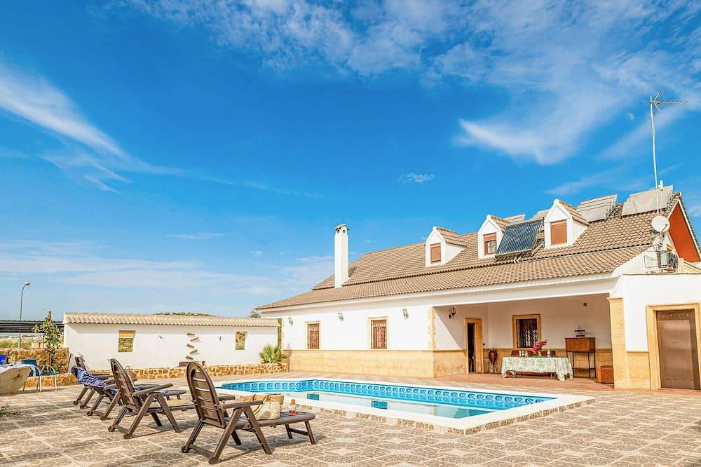 Amazing home in Lucena in Lucena, Sierras Subbéticas