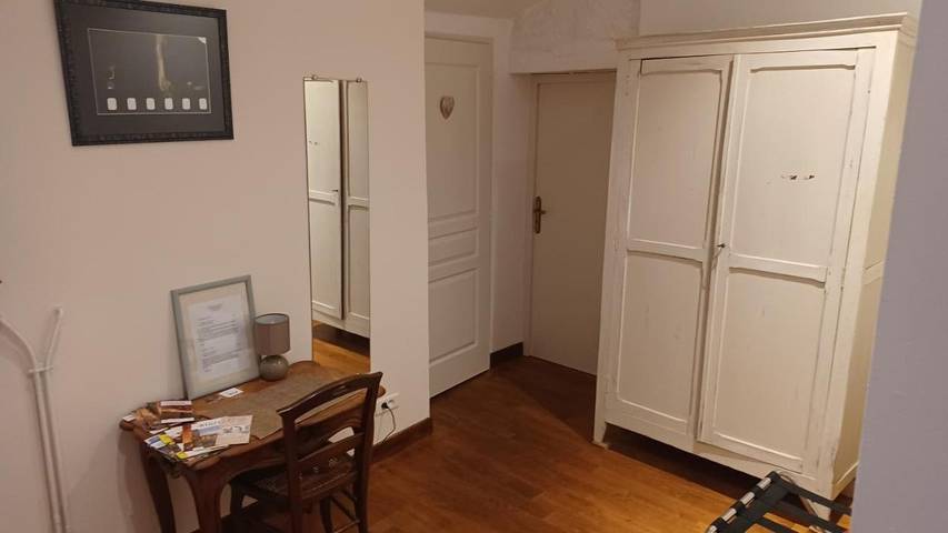 Gîte pour 2 personnes, avec vue ainsi que jardin et balcon à Berbiguières - 4