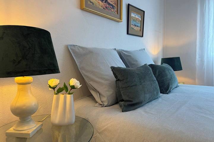 Appartamento intero, Waterfront apartment in Platja Es Caials (Cadaques), Cadaques