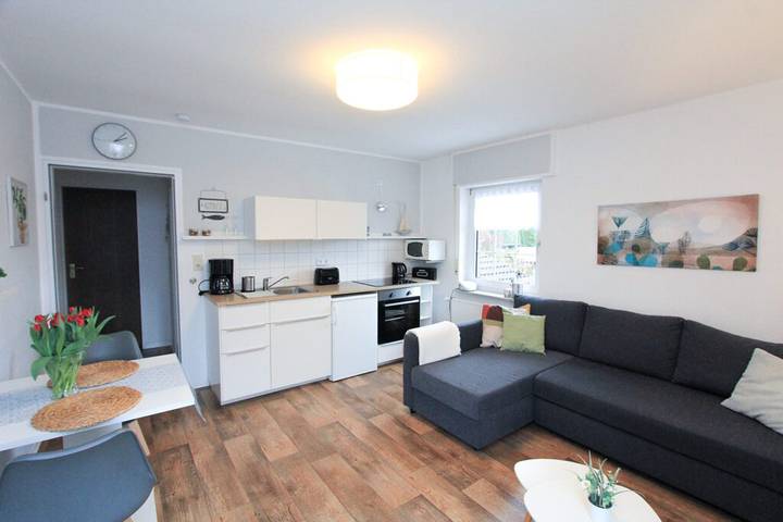 Ganze Ferienwohnung, "Haus am Park" Joni und Claudia Sudradjat - Ferienwohnung 2 in Neuharlingersiel, Landkreis Wittmund