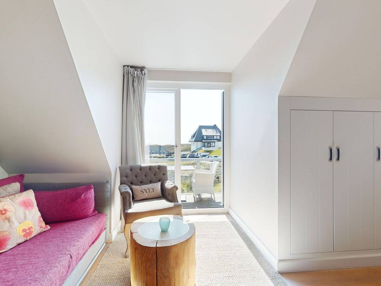 Ganze Ferienwohnung, Gurtdeel Beachhouse - Traumhafte Ferienwohnung mit Balkonblick auf den Budersand Golfplatz in Hörnum, Sylt