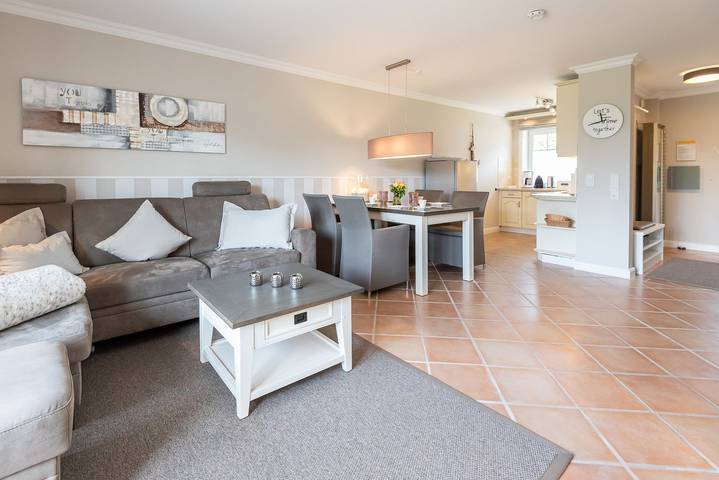 Ganze Wohnung, Moderne 3-Zimmer Ferienwohnung auf ca. 84 m² Wohnfläche, für bis zu 4 Personen in Wenningstedt, Sylt