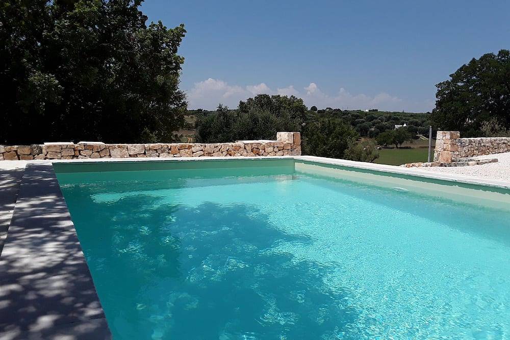Villa  Serena, pierre de Tufo, piscine privée, vue panoramique, à 15' de la mer in Certosa, Ostuni