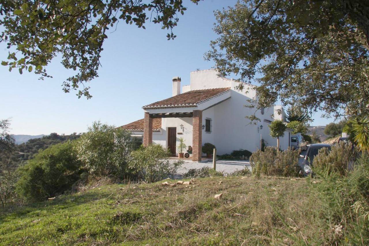 Casas de Cantoblanco in Los Romanes, Benamargosa