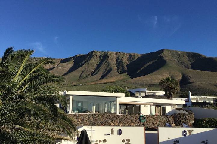 Apartamento para 6 personas, con jardín en Playa Famara