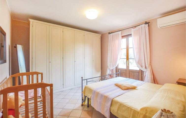 Charmant appartement de jardin avec parking et Internet par Camaiore in Camaiore, Riviera Italienne