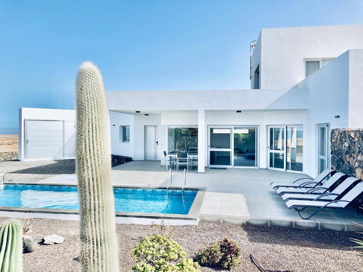 Three-Bedroom Villa in Tindaya, La Oliva