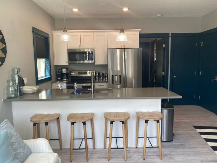 Vacation rental for 9 people, with lake view, kid friendly in Charlevoix