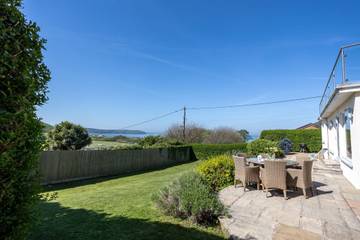 Beach House for 6 People in Devon, South West England, Photo 2