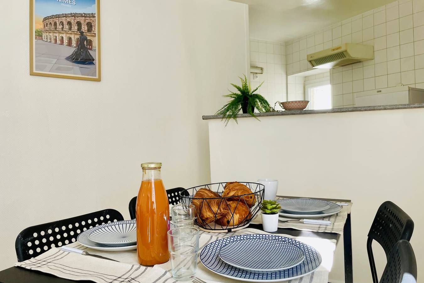 Ganze Wohnung, Bright apartment near the Arena and train station in Nîmes, Nimes und Umgebung