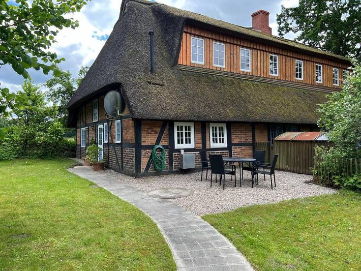 Ferienwohnung für 4 Personen, mit Terrasse und Garten sowie Ausblick in Altenhof (Schorfheide)
