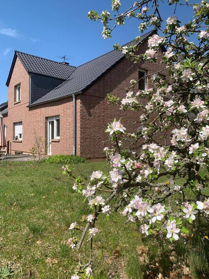 Ferienhaus für 4 Personen, mit Terrasse und Garten sowie Ausblick
