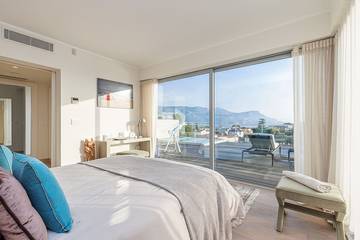 Villa pour 8 Personnes dans Paloma Beach, Côte d'Azur, Photo 1