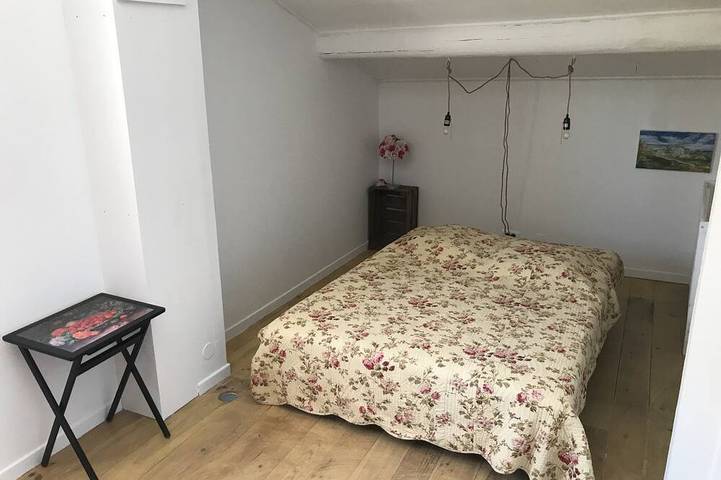 Location de vacances pour 8 personnes, avec piscine et jardin à Vauvert - 2