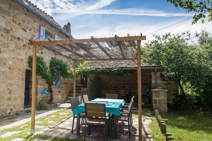 Gîte pour 8 personnes, avec terrasse et jardin dans Les Salces - 4