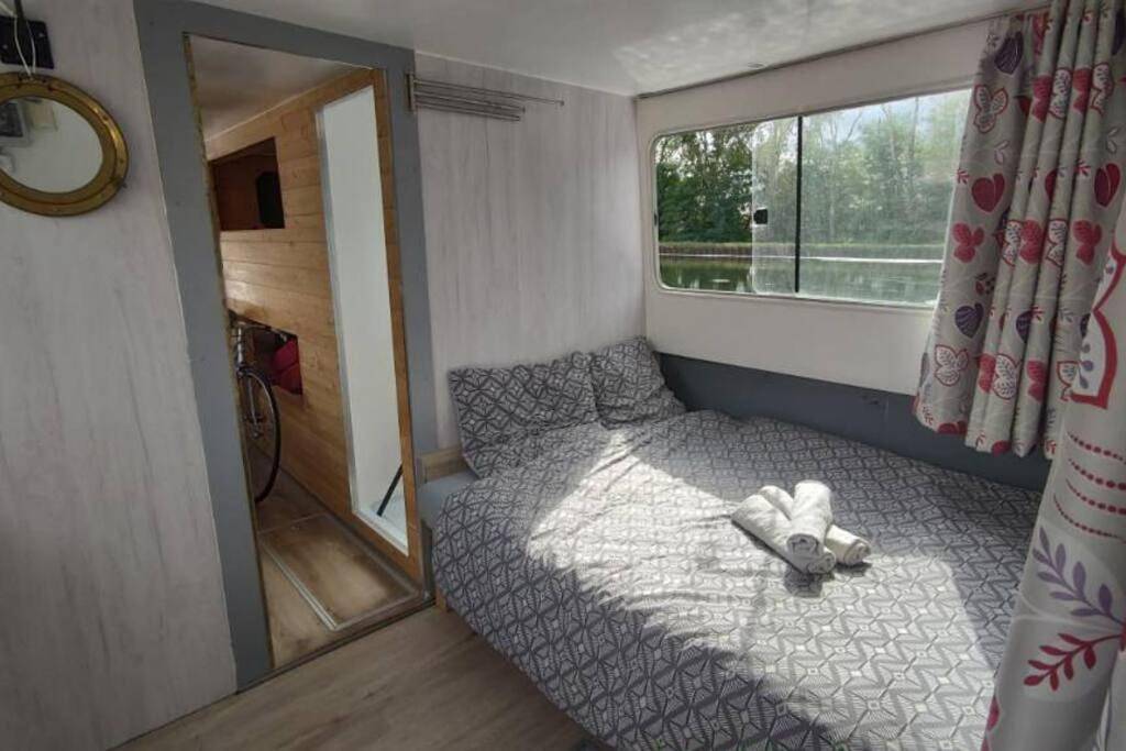 Mobile Home in Briennon, Région de Roanne