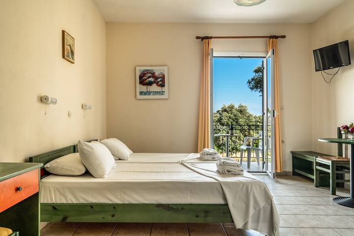 Entire studio, Studio Apartment "Anemona 6" with Shared Pool & Wi-Fi in Markopoulo (Kefalonia), Kefalonia