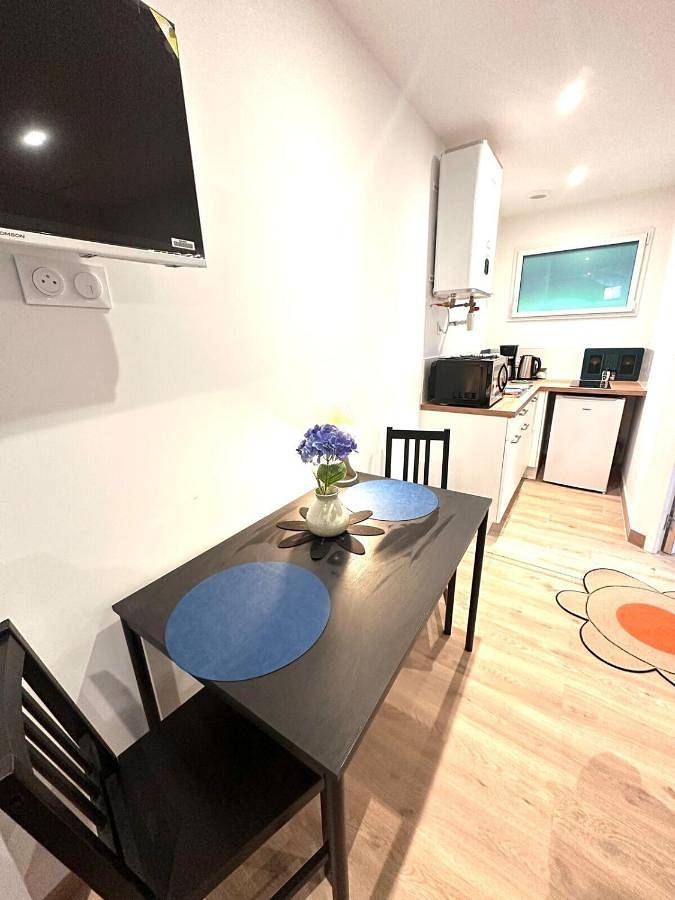 Gîte pour 2 personnes, avec Jardin à Plouédern - 4