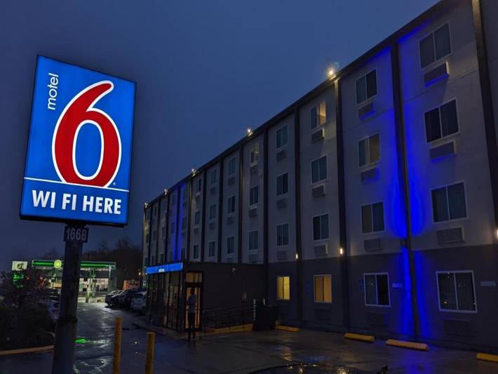 Apartamento entero, Ms 6-Framingham|1 cama queen Nevera con microondas in Framingham (Massachusetts), Massachusetts