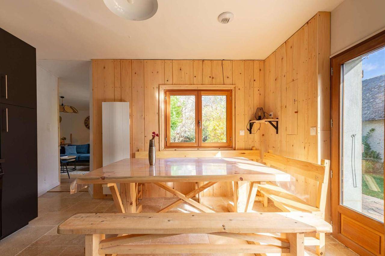 Three-Bedroom Home in Ancizan, Parc national des Pyrénées