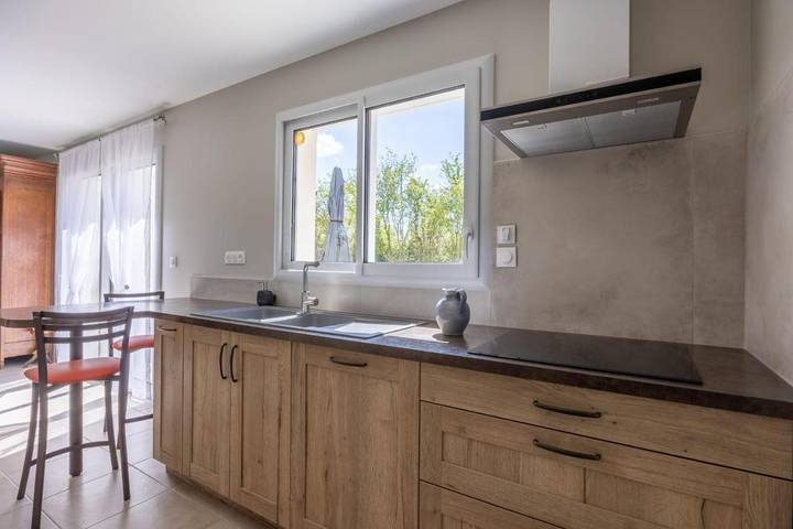 Location de vacances pour 6 personnes, avec terrasse et jardin à Le Molay-Littry - 4