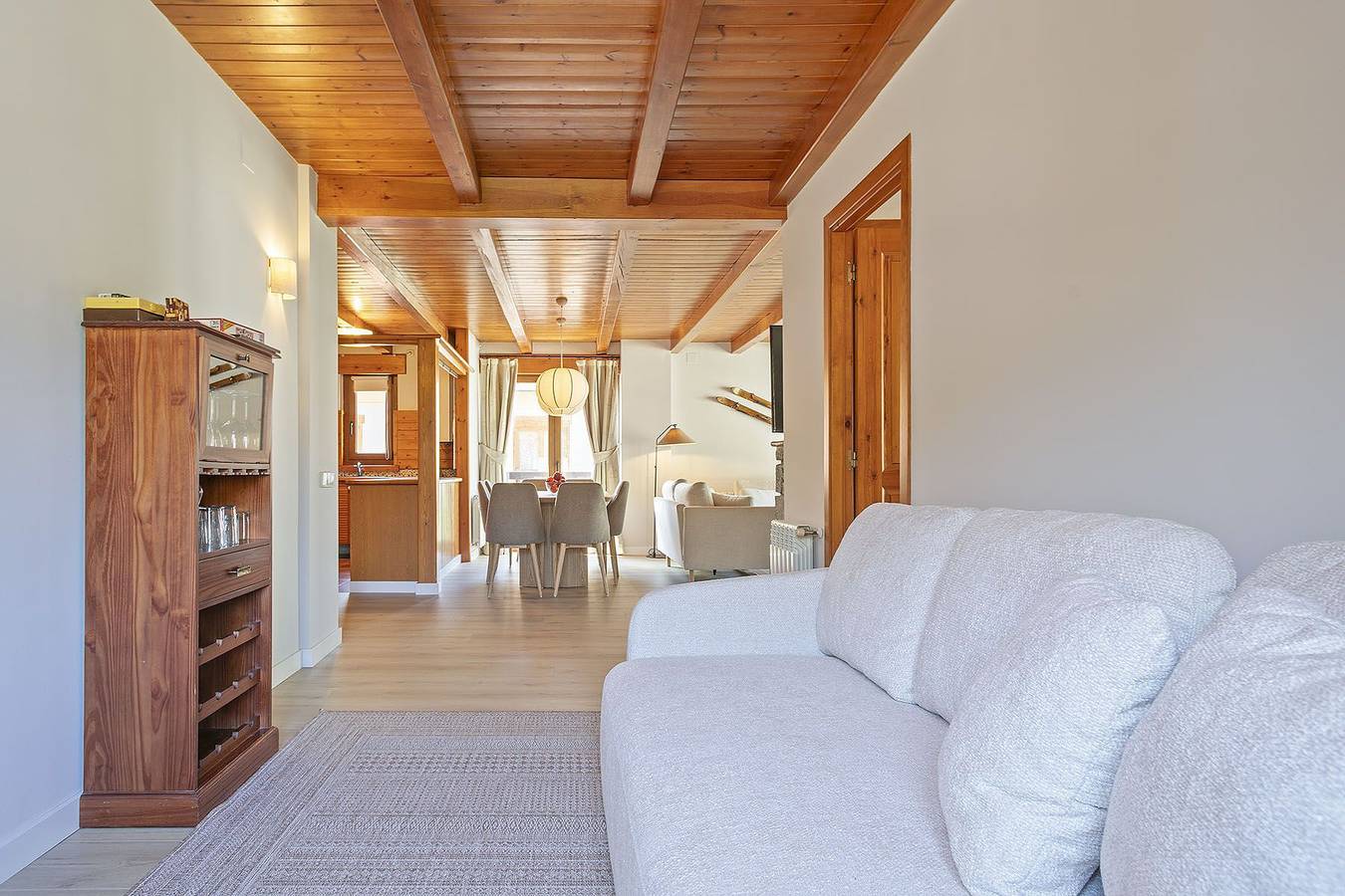 Appartement entier, Appartement de vacances pour 7 personnes avec balcon in Vielha, Vielha e Mijaran