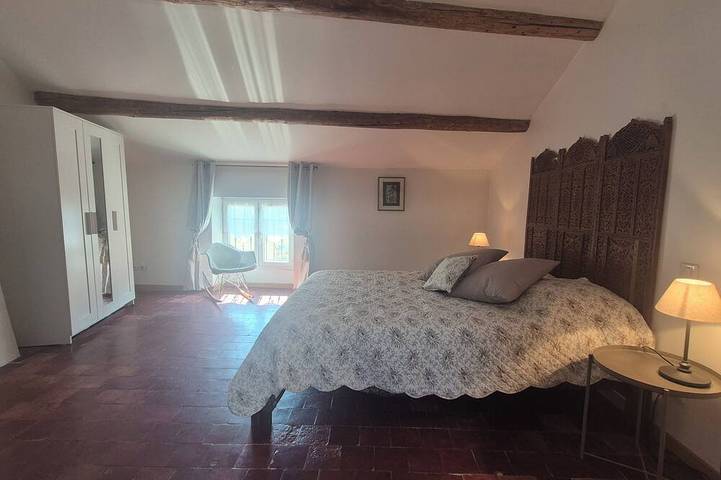 New Listing in Fontaine-de-Vaucluse, Vaucluse