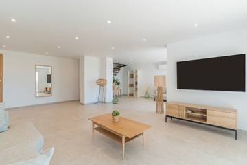 Villa voor 10 Personen in Cucuron, Parc naturel régional du Luberon, Afbeelding 3