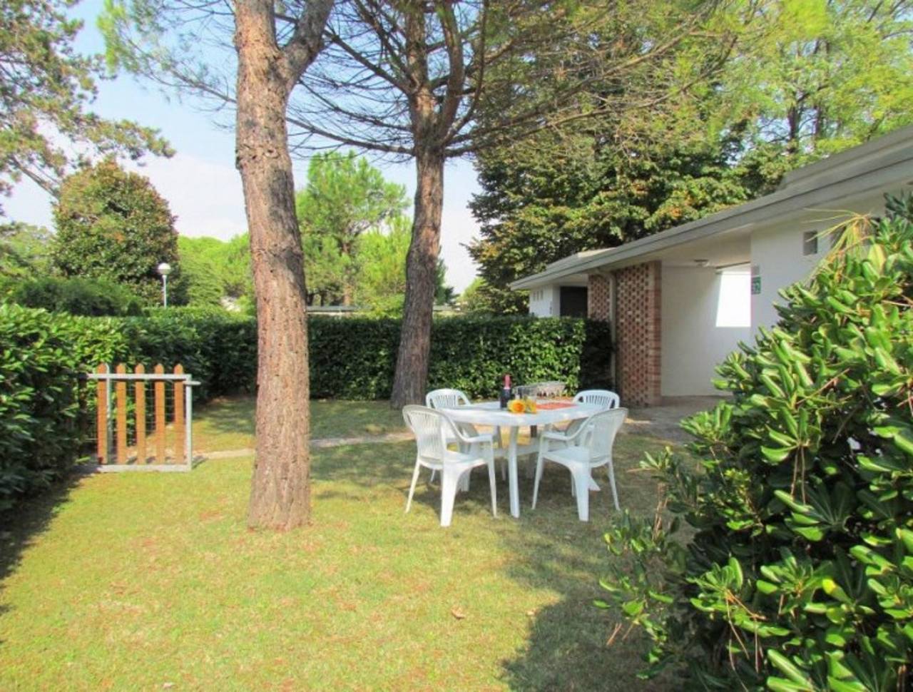 Rilassati nella nostra villa-Beahost in Bibione, Provincia di Venezia