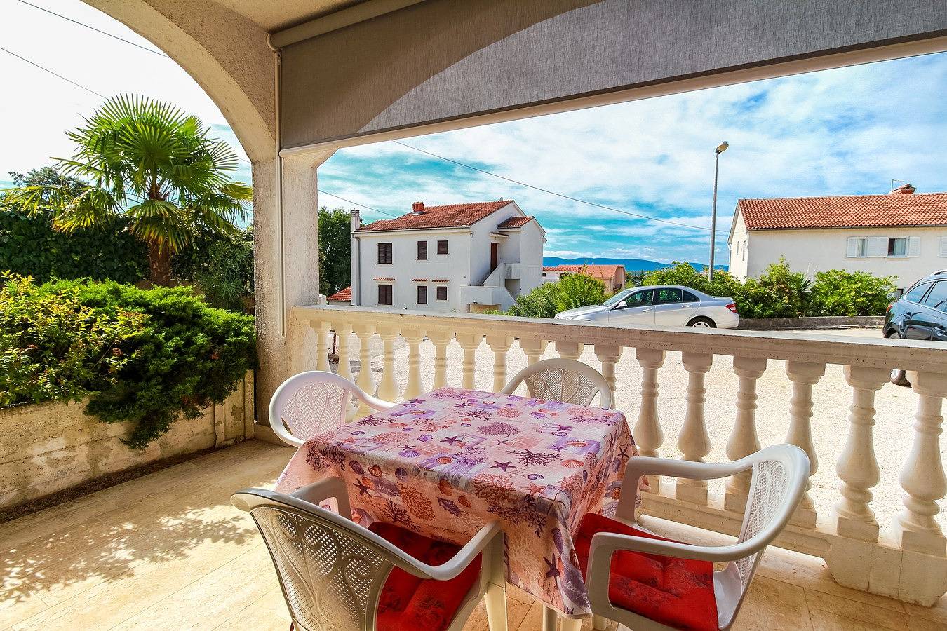 Ganze Wohnung, Apartment für 2 Personen im Zentrum von Malinska in Malinska, Krk