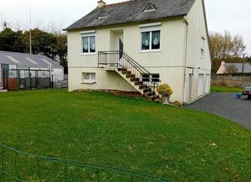 Gîte pour 4 personnes, avec jardin à Pommerit-le-Vicomte