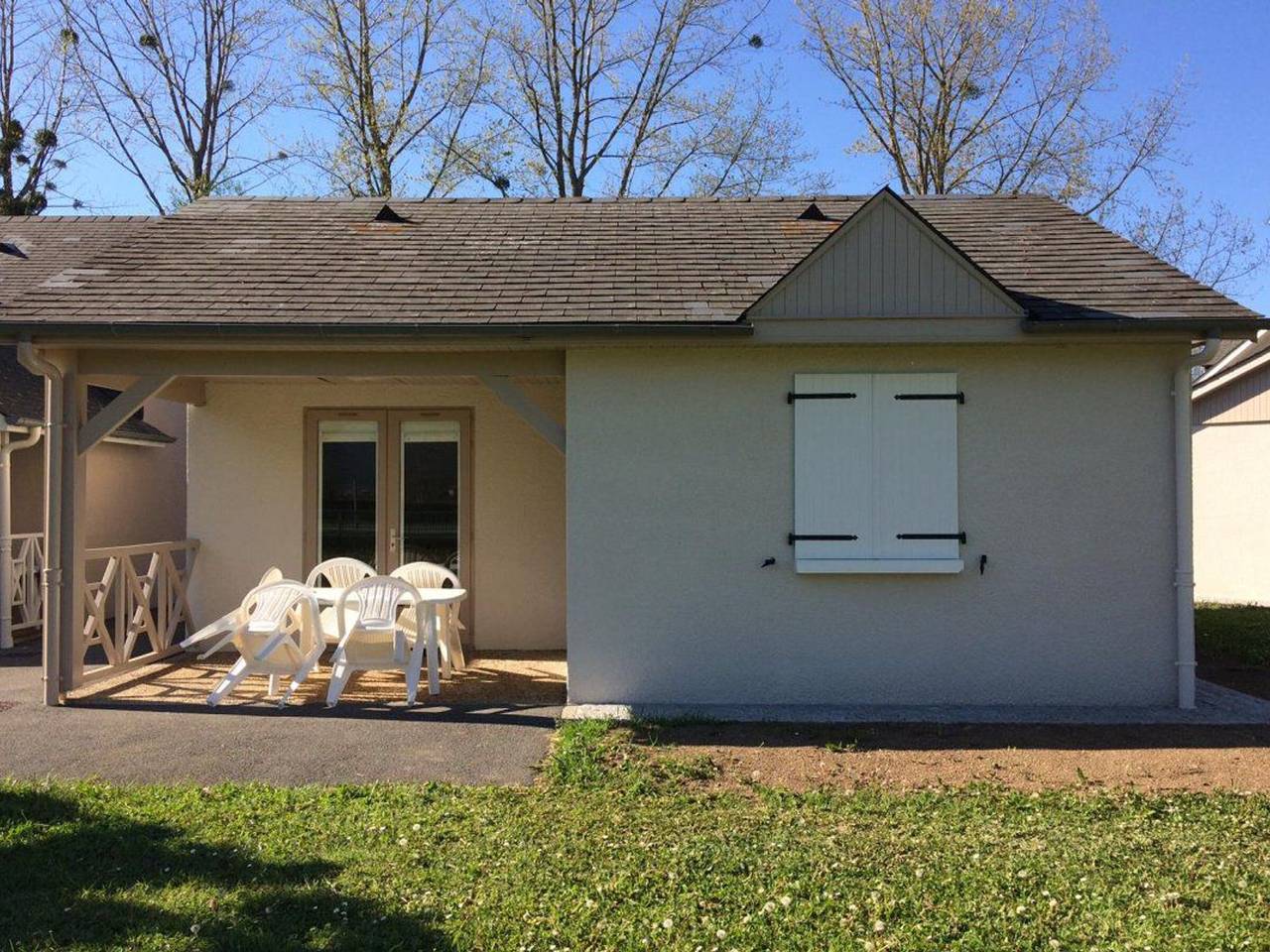 Chalet mit Terrasse für 4 Personen in Oloron-Sainte-Marie in Oloron-Sainte-Marie, Béarn