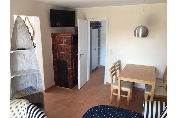 Bungalow für 4 Personen, mit Garten und Seeblick sowie Terrasse in Loddin - 2