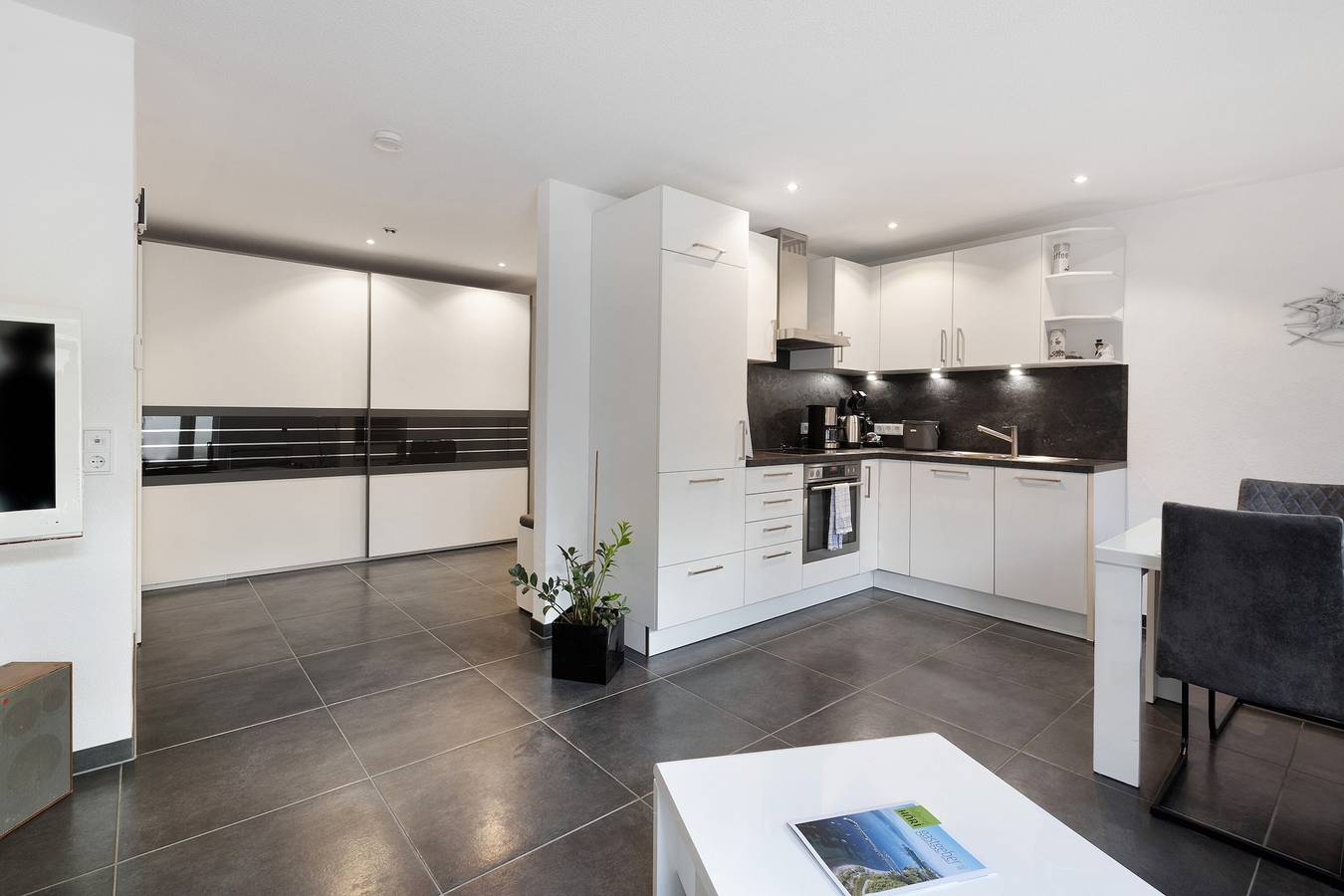 Apartamento entero, Apartamento 'Goldbecker' con terraza privada y wifi in Gaienhofen, Untersee