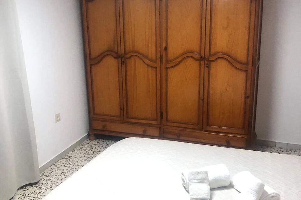 Apartamento entero, Alquiler vacacional en Baza, España in Baza, Geoparque de Granada