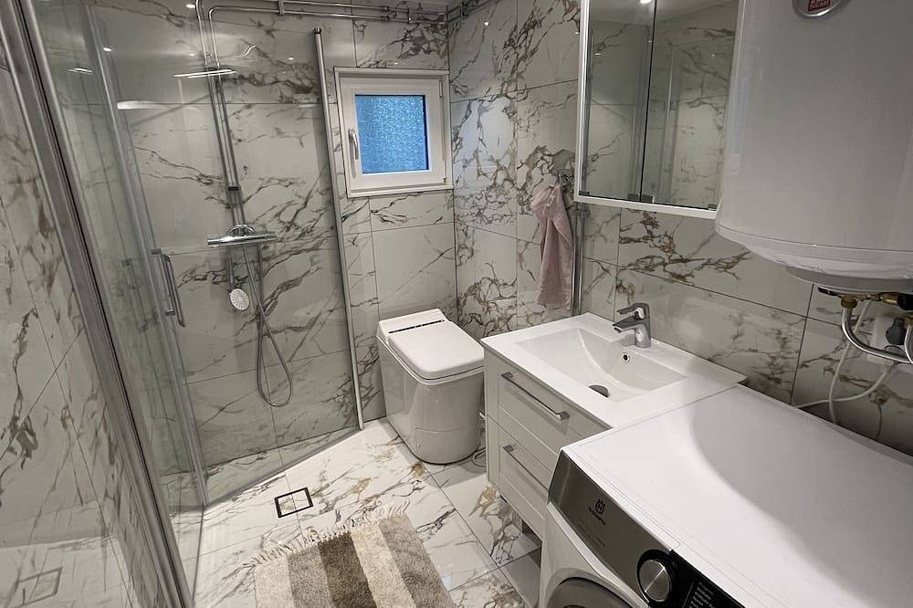 Gläntan. Mysigt Nyrenoverat Boende med Idealisk Skog och Stadsläge! in Örebro kommun, Örebro leatna