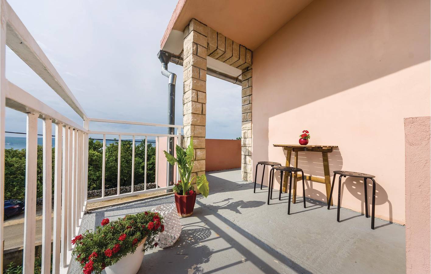 Ganze Ferienwohnung, Ferienwohnung für 6 Personen mit Terrasse in Maslenica, Zadar