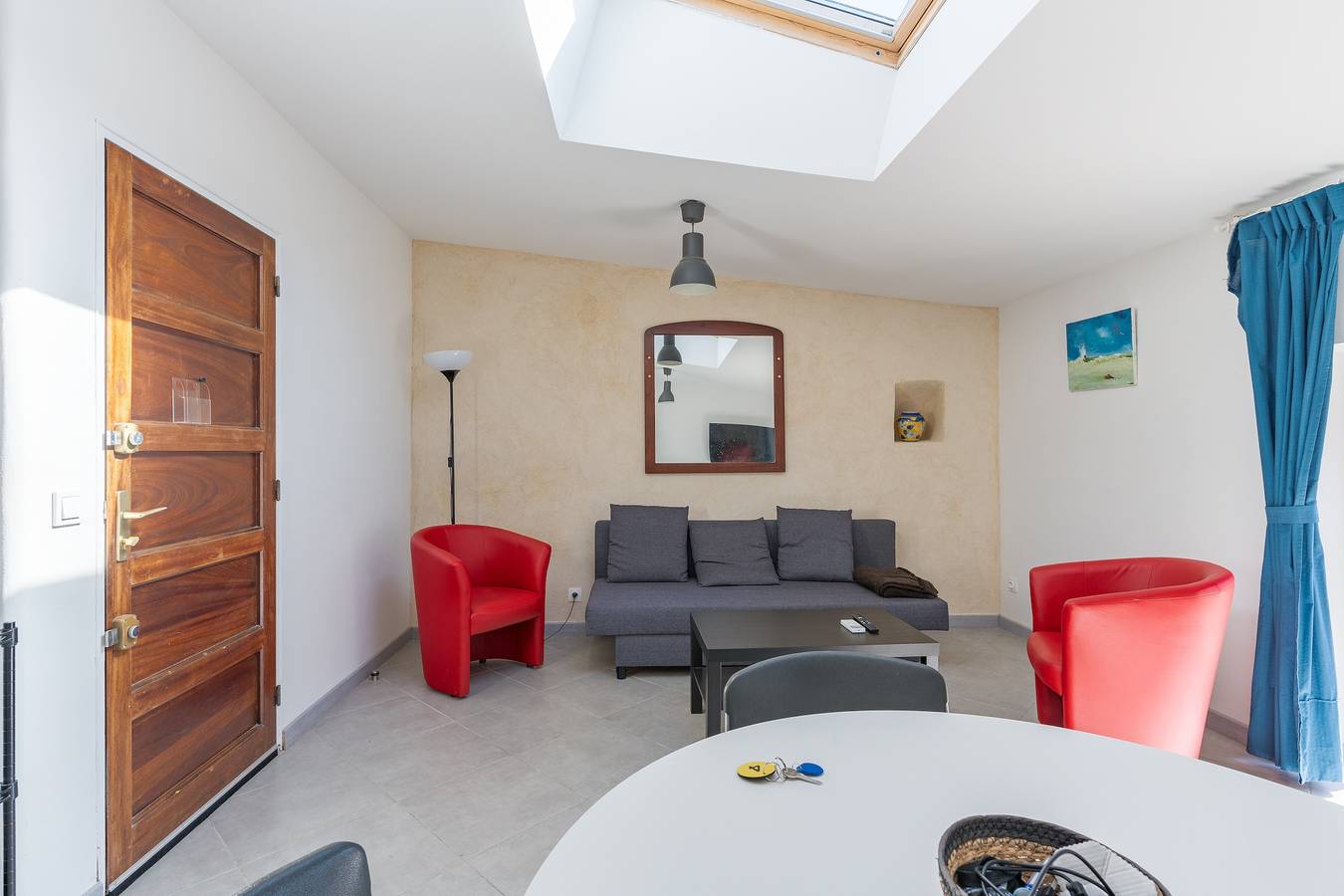 Appartement entier, Vaste appart de 45 m2 climatisé - 3 pièces dont alcôve - n4 in Charleval, Région d'Aix-en-Provence
