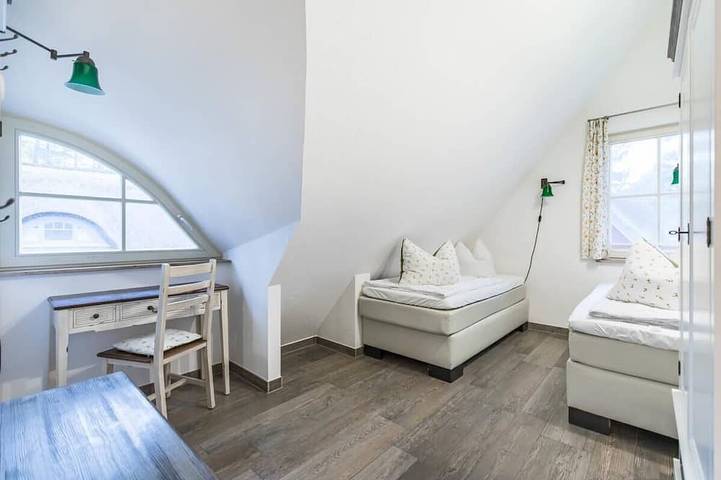 Ferienhaus für 8 Personen, mit Whirlpool und Terrasse sowie Sauna und Garten in Glowe - 2