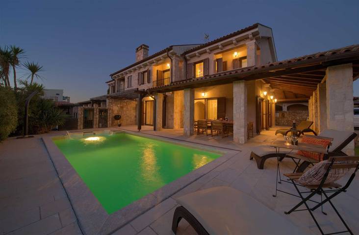 Villa for 7 people, with pool and terrace - 1